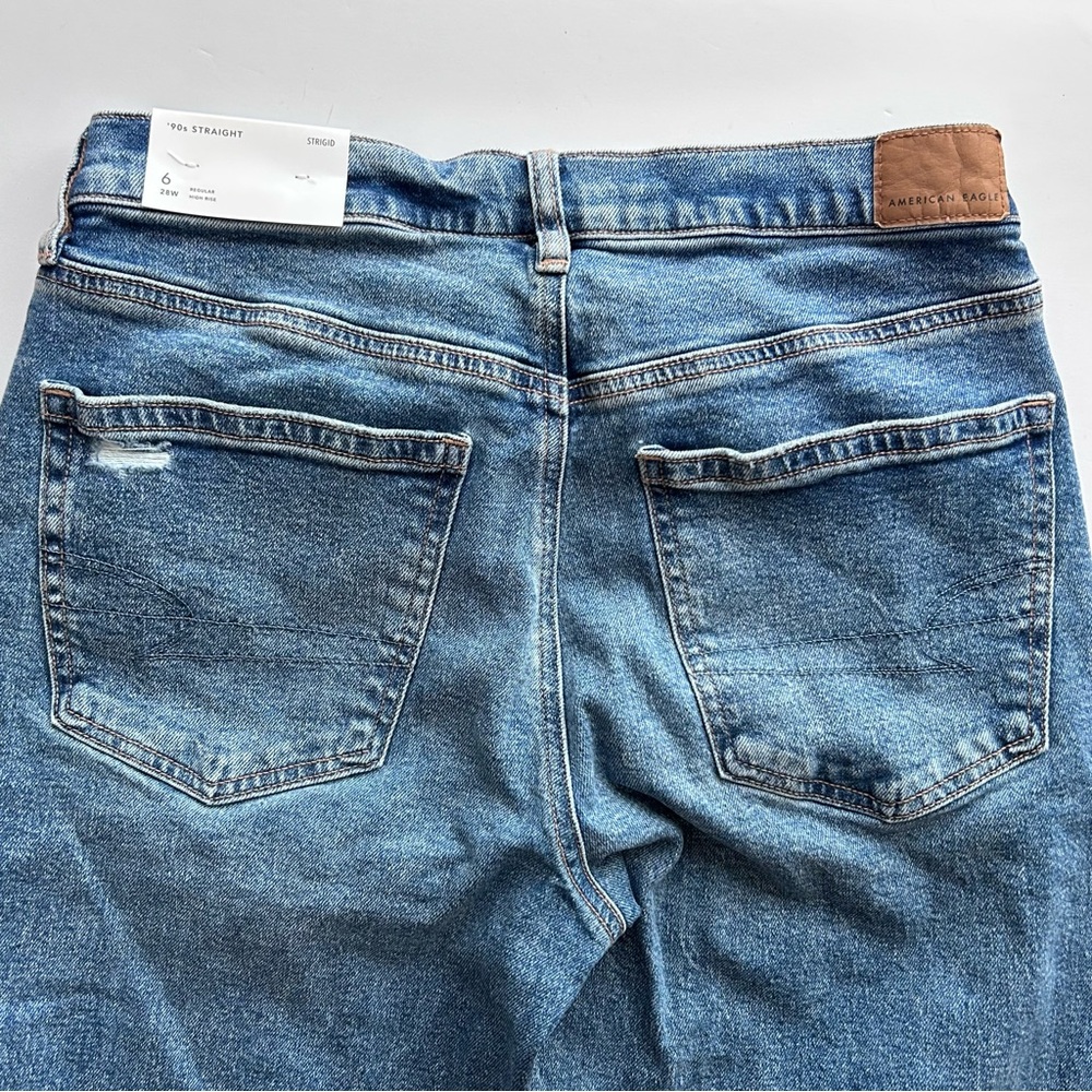 🍒(A460) NWT American Eagle 90’s Straight Jeans. Size: 6 - Picture 5 of 15